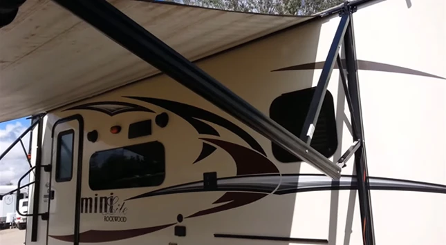 How to Use Awning Rail Spreader