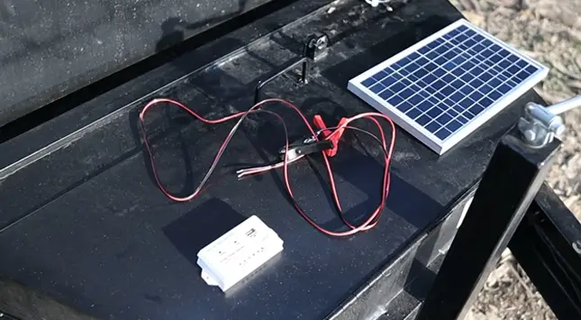 Best Solar Battery Charger for Dump Trailer: Top 5 in 2024