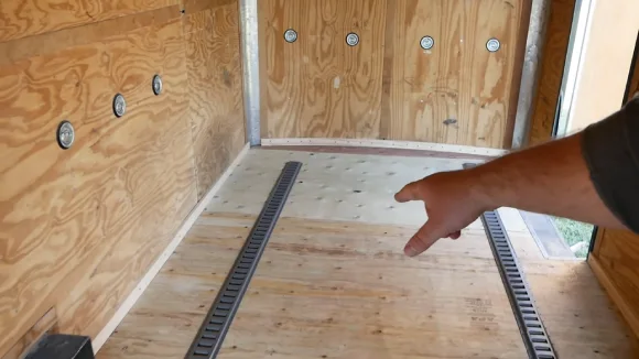 How Do You Clean An Enclosed Trailer Floor