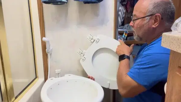 Choosing the Perfect RV Toilet Seat