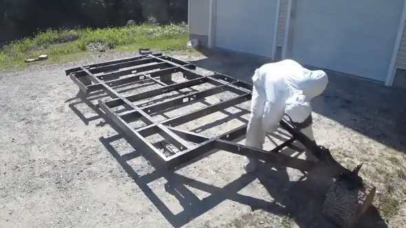 Steps to Follow When Painting a Galvanized Trailer