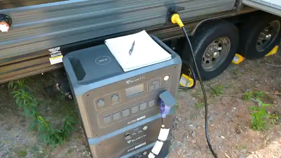 How Does a Solar Generator Work on an RV