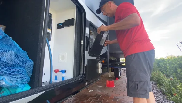 How to Test for Sulfur Smell In RV Battery