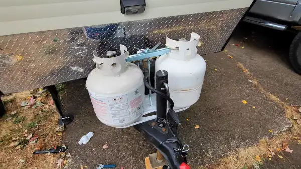 Different Types of Portable RV Propane Tanks Based on Sizes