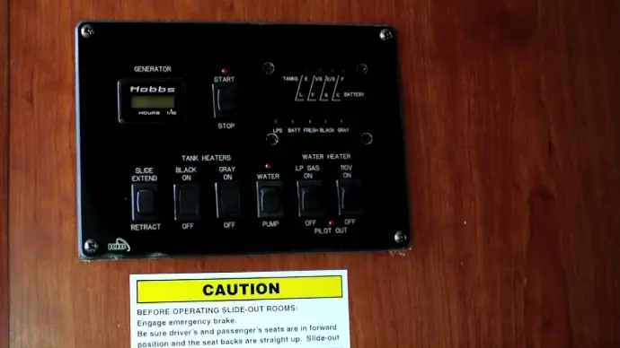how to read rv water tank monitor